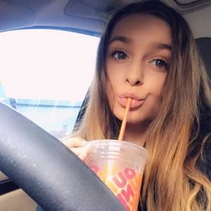 Meet your Posher, Brooke